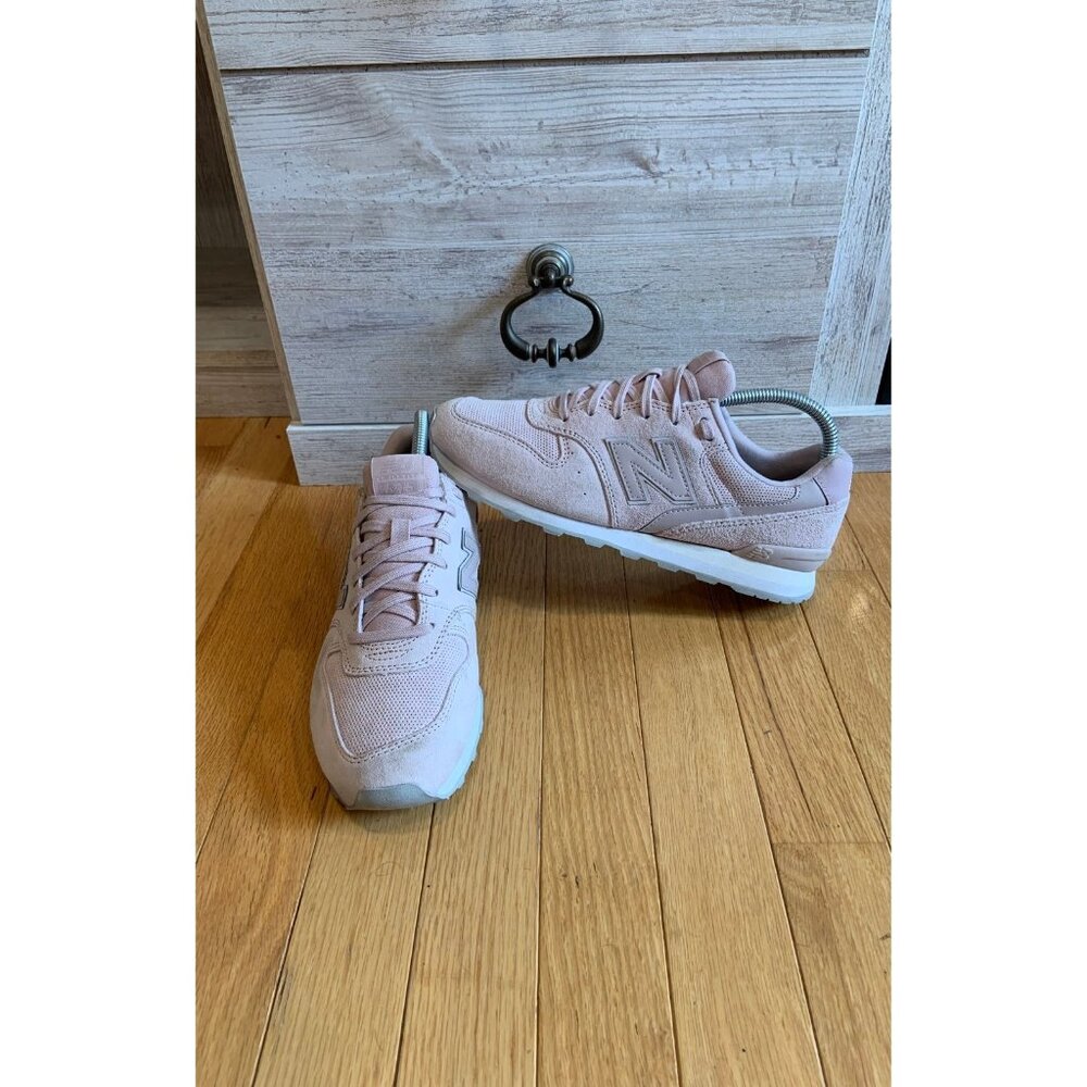New Pink 696 New Balance Women's Classic